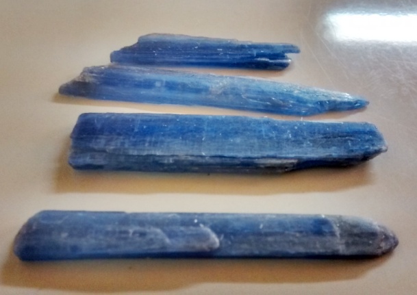 Stones from Uruguay - BLUE KYANITE FOR PENDANT