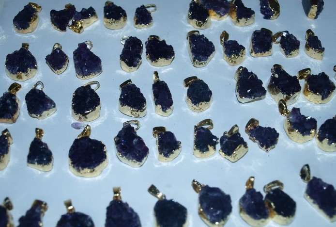 Stones from Uruguay - Dark Purple Amethyst Druzy Free Form Pendants with Gold Plating(10-20mm)