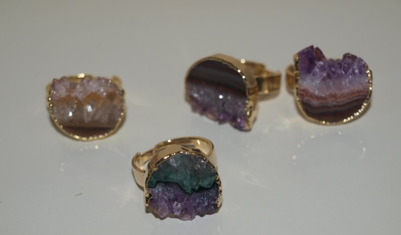 Stones from Uruguay - Amethyst Round Slice Ring with Gold Electroplating(20mm)