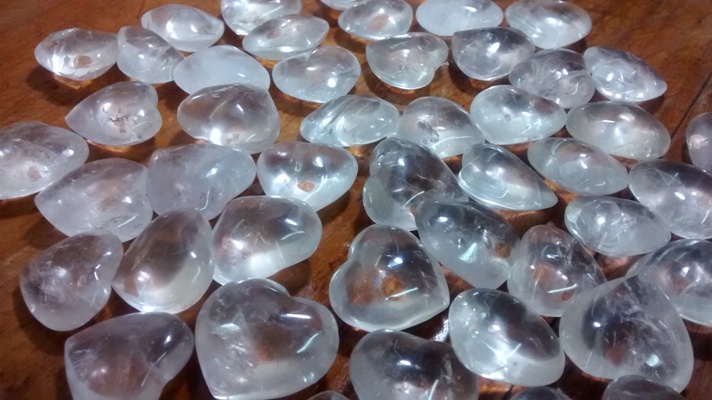 Stones from Uruguay - Crystal Heart Cabochons Begin Selected to Turn Pendants,Top and Bottom Convex, Size 25mm