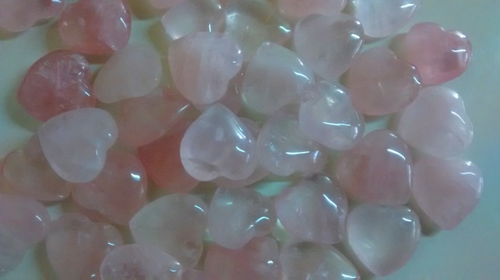 Stones from Uruguay - Pink Quartz Heart Cabochon for Jewelries, Size 25mm