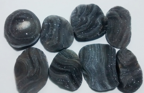 Stones from Uruguay - Chalcedony Druzy Free Form Being Selected to Turn Pendants, Size 21-35mm