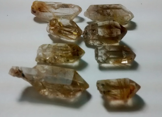 Stones from Uruguay - Rutilated Crystal Points for Jewelries
