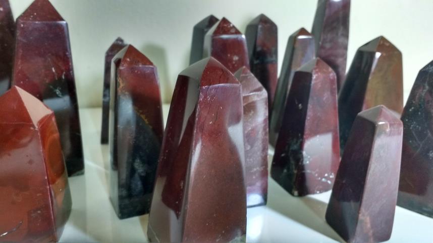 Stones from Uruguay - Red Jasper Obelisk for Home and Decor