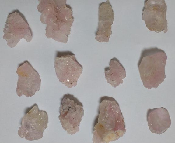 Stones from Uruguay - ‘Canga Rosa’ Rose Quartz Crystal for Jewelry