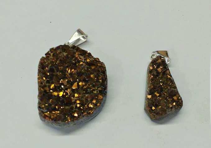 Stones from Uruguay - Royal Aura Quartz Druzy Free Form Pendant (old gold)