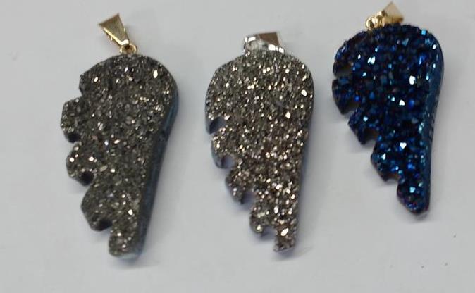 Stones from Uruguay - Royal Flame Aura Quartz Crystal Druze Wing Pendant