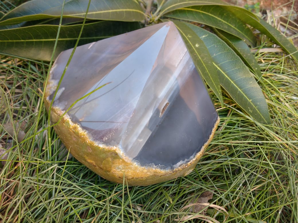 Stones from Uruguay - Polished Natural Agate Point for Decoration, Gift, Home or Meditation