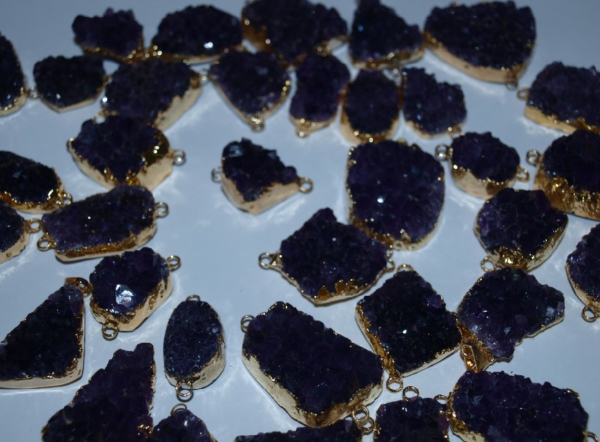 Stones from Uruguay - Amethyst Druzy Connector with Gold Plating