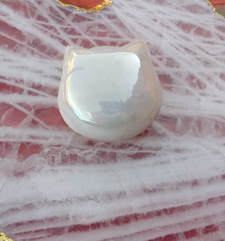 Stones from Uruguay - Angel Aura Titanium Coated White Dolomite Cat Head Cabochon