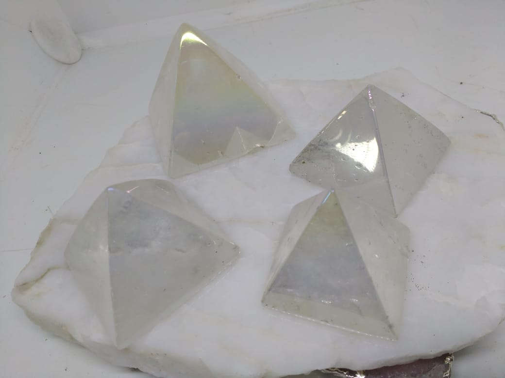 Stones from Uruguay - Angel Flame Aura Clear Quartz Pyramids - Angel  Royal Aura Clear Quartz Pyramids -  Titanium Aura Coated Clear Quartz Pyramids - Angel Aura Titanium Treated Clear Quartz Pyramids