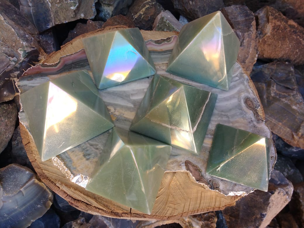Stones from Uruguay -  Angel Flame Aura Green Aventurine Pyramids - Angel  Royal Aura Green Aventurine Pyramids -  Titanium Aura Coated Green Quartz Pyramids 