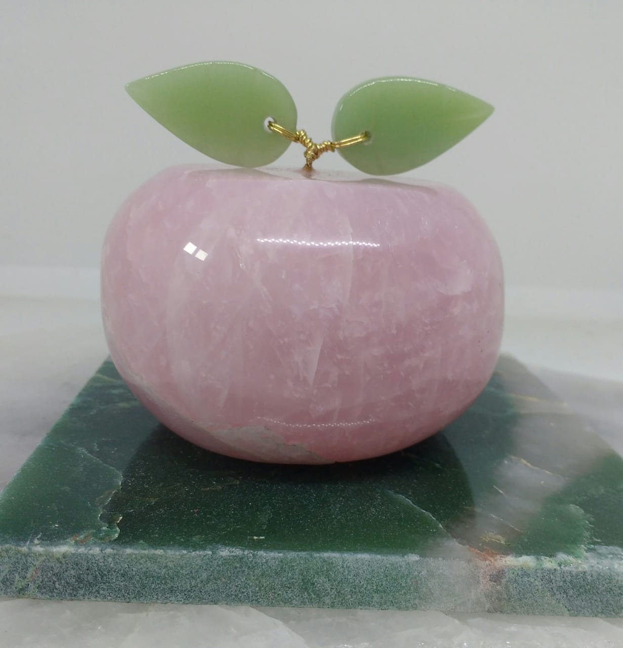 Stones from Uruguay - Rose Quartz Carving Apple for Decoration - Rose Quartz Carving Apple for Decoration & Home, Rose Quartz Carving Apples 
