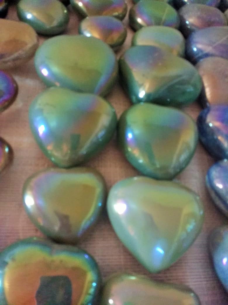Stones from Uruguay - Angel Aura Titanium Coated Green Aventurine Hearts