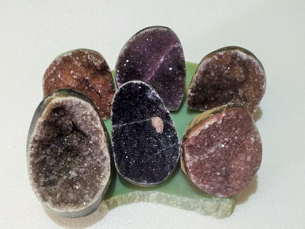 Stones from Uruguay - POLISHED AMETHYST CLUSTER CUT BASE WITH MIXED COLORS  - MIXED COLORS AMETHYST CUST BASE