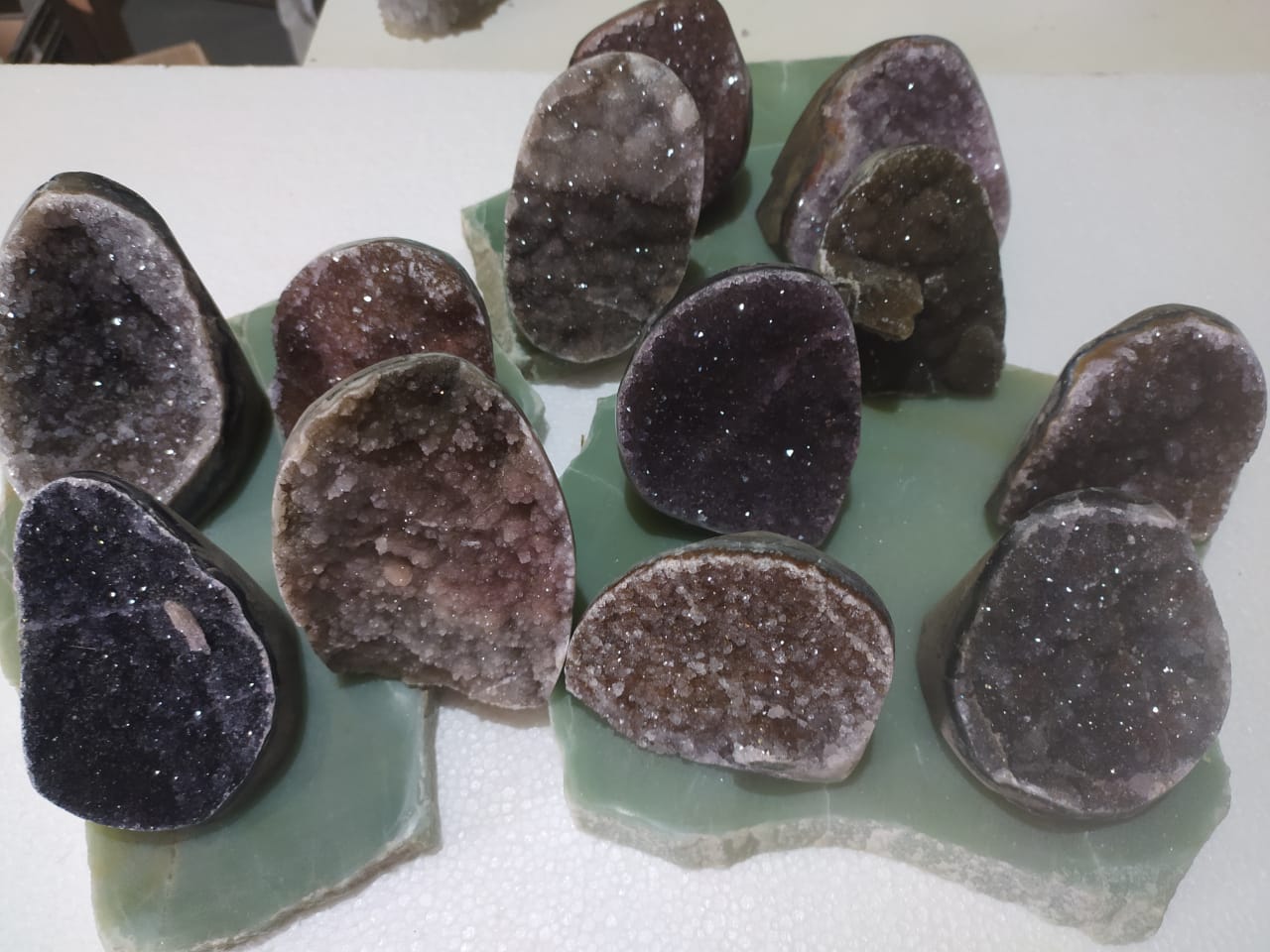 Stones from Uruguay - POLISHED AMETHYST CLUSTER CUT BASE WITH MIXED COLORS