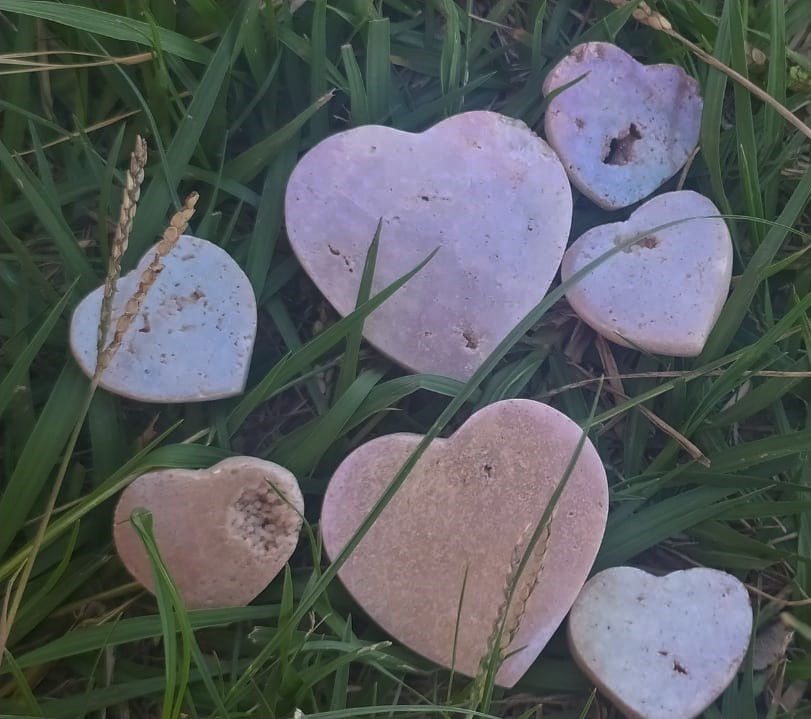 Stones from Uruguay - ANGEL AURA TITANIUM PINK AMETHYST HEARTS -  TITANIUM PINK AMETHYST HEART - AURA PINK AMETHYST HEART