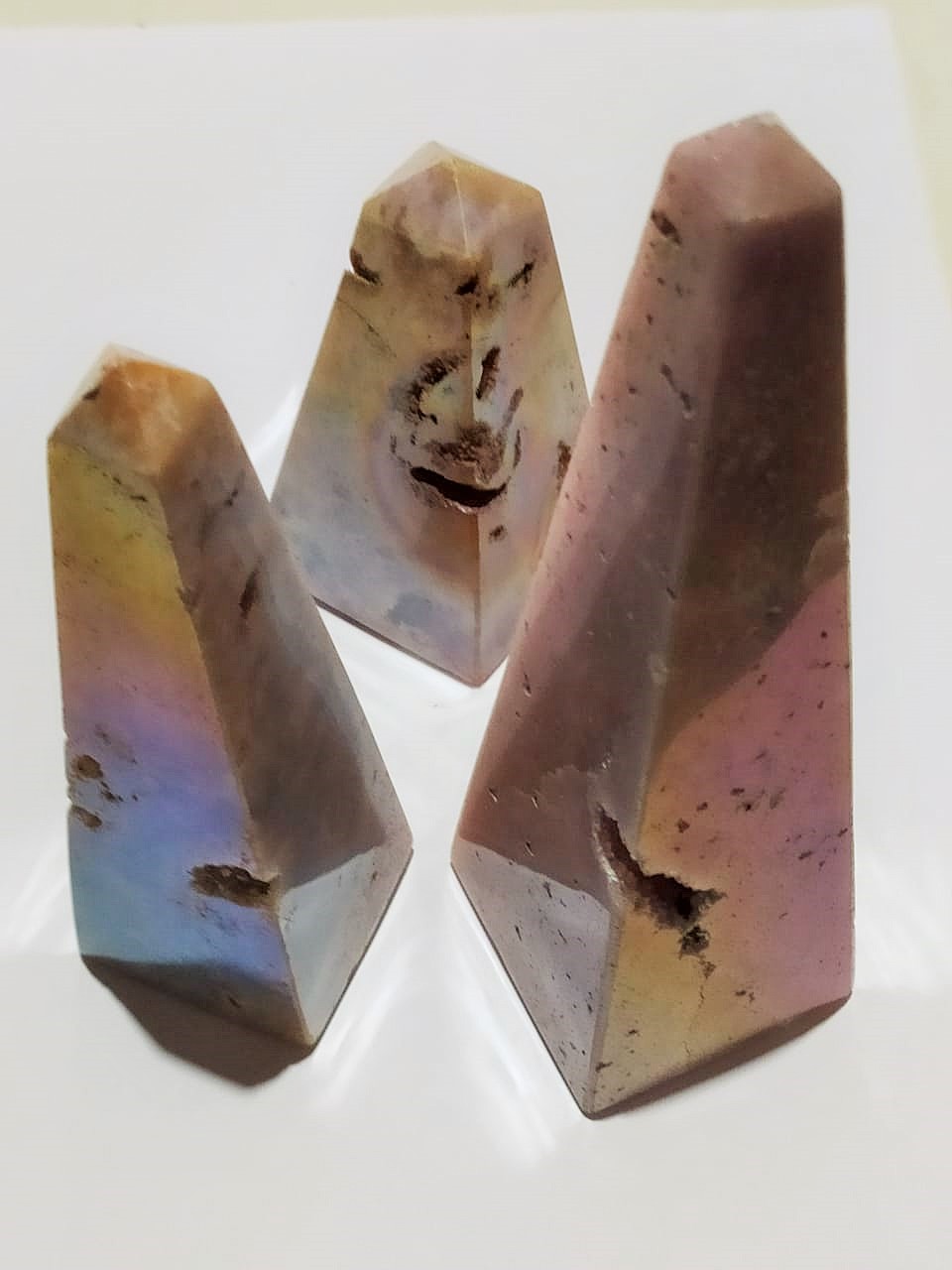 Stones from Uruguay - Angel Flame Aura Pink Amethyst Obelisk - Angel  Royal Aura  Pink Amethyst Obelisks - Angel Aura titanium Pink Amethyst Obelisk