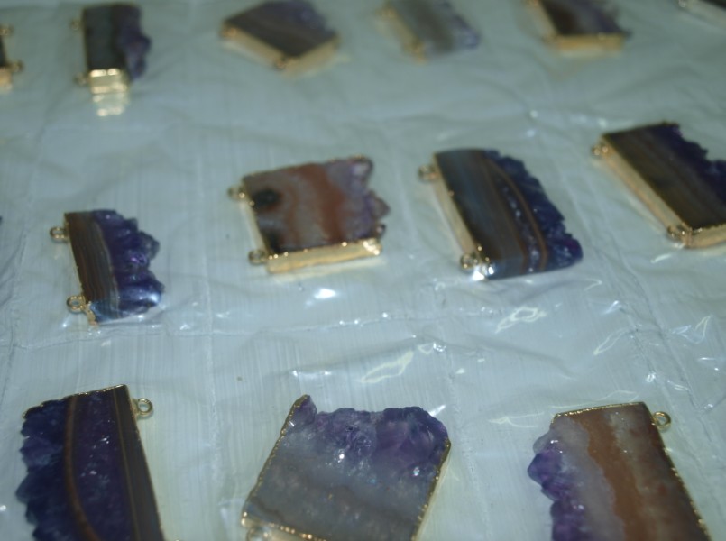 Stones from Uruguay - Amethyst Slice Connector