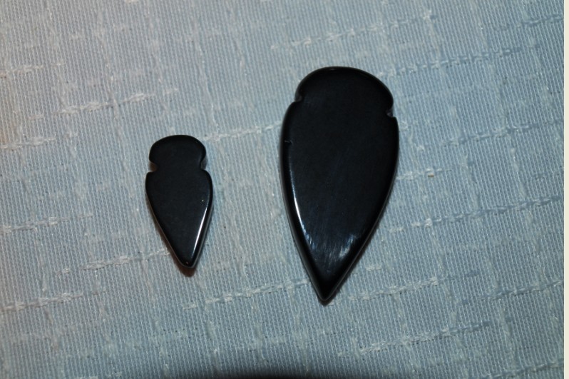 Stones from Uruguay - Black Obsidian Arrowhead