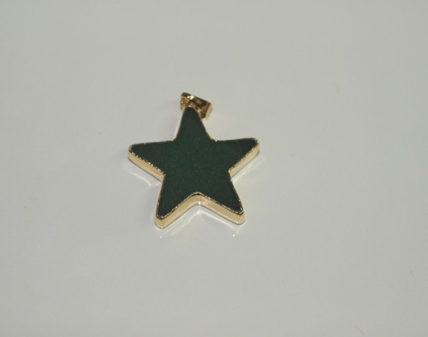 Stones from Uruguay - Green Aventurine Star Pendant with Gold Electroplating