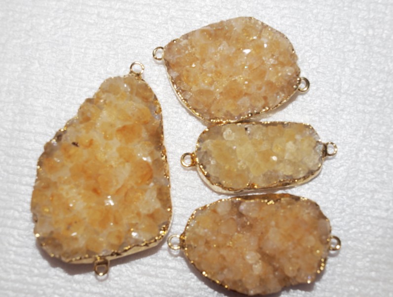 Stones from Uruguay - Citrine Druzy Connector (light yellow)