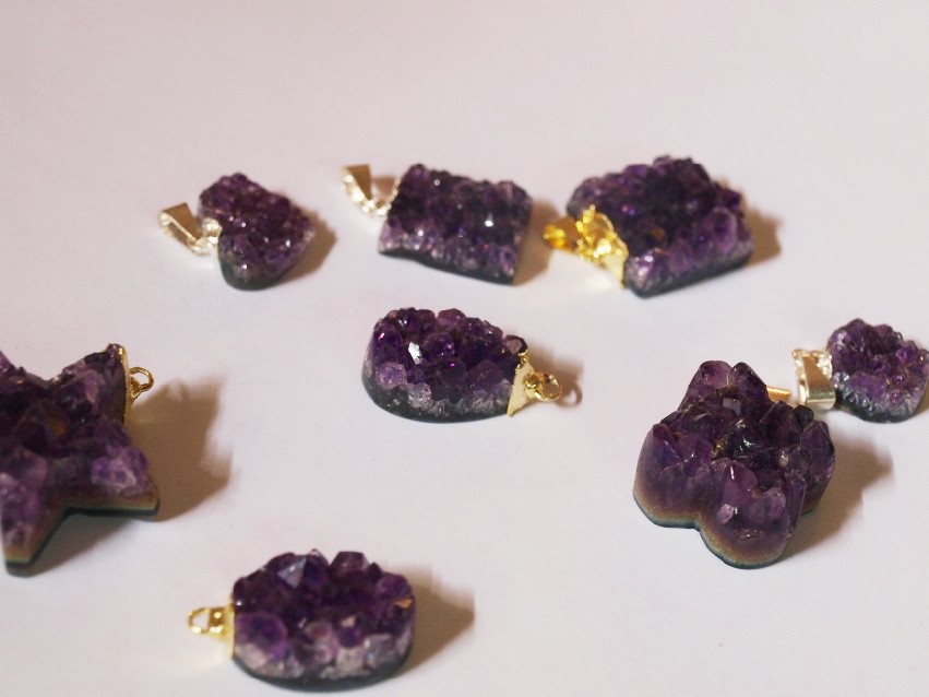 Stones from Uruguay - Amethyst Druzy Pendants with Plating (dark purple)