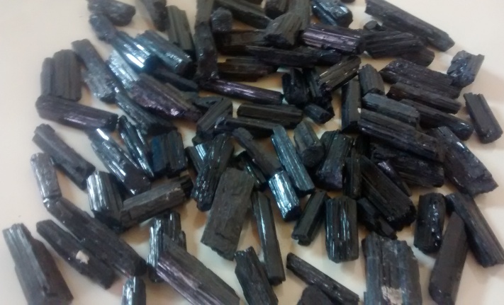 Stones from Uruguay - BLACK TOURMALINE GEMS FOR PENDANTS AND CONNECTORS